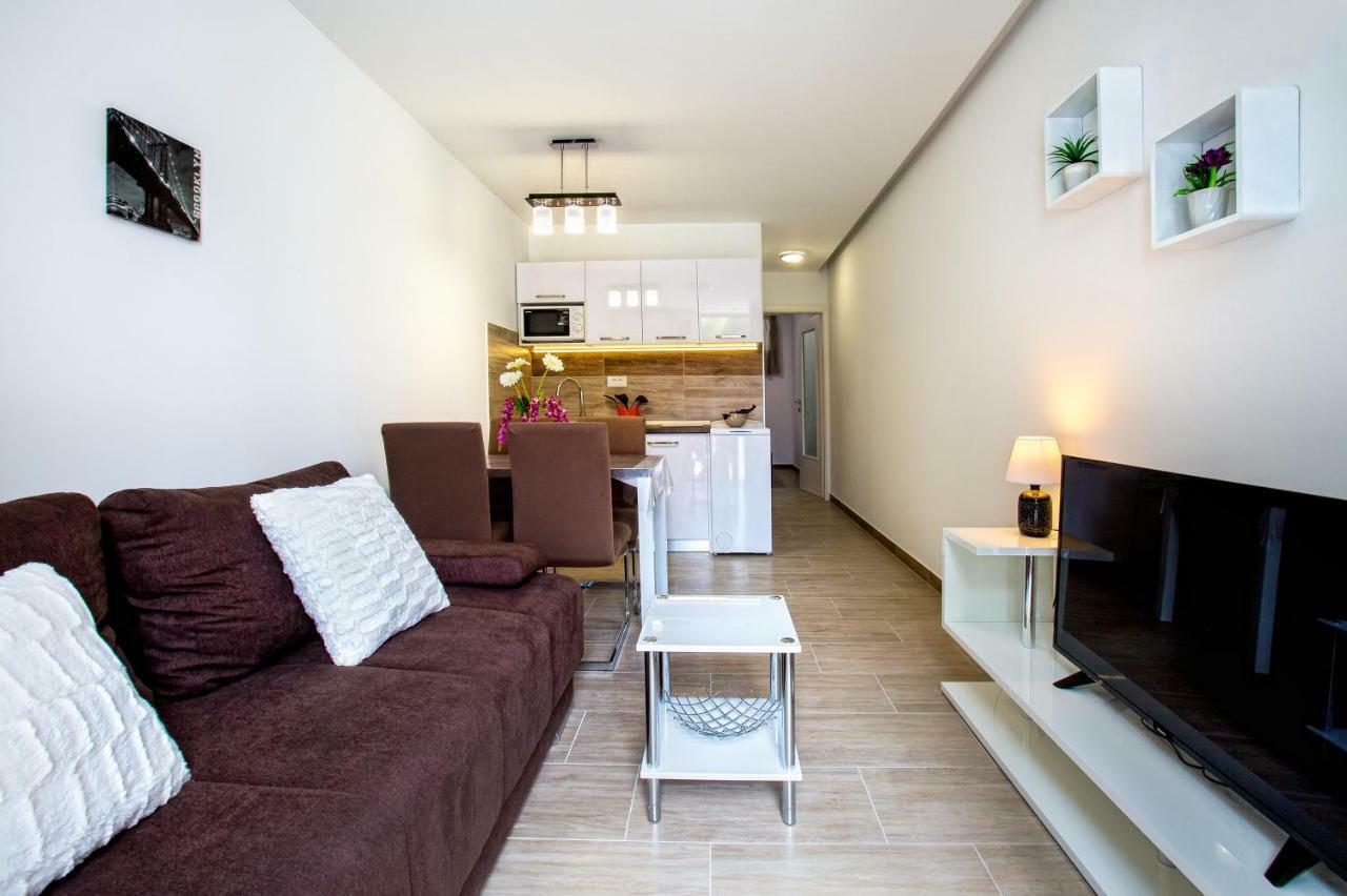 Apartment Nives In The City Center - Free Parking 스플리트 외부 사진